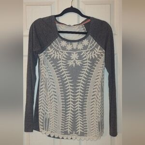 Maurices Medium lace covered light weight sweater